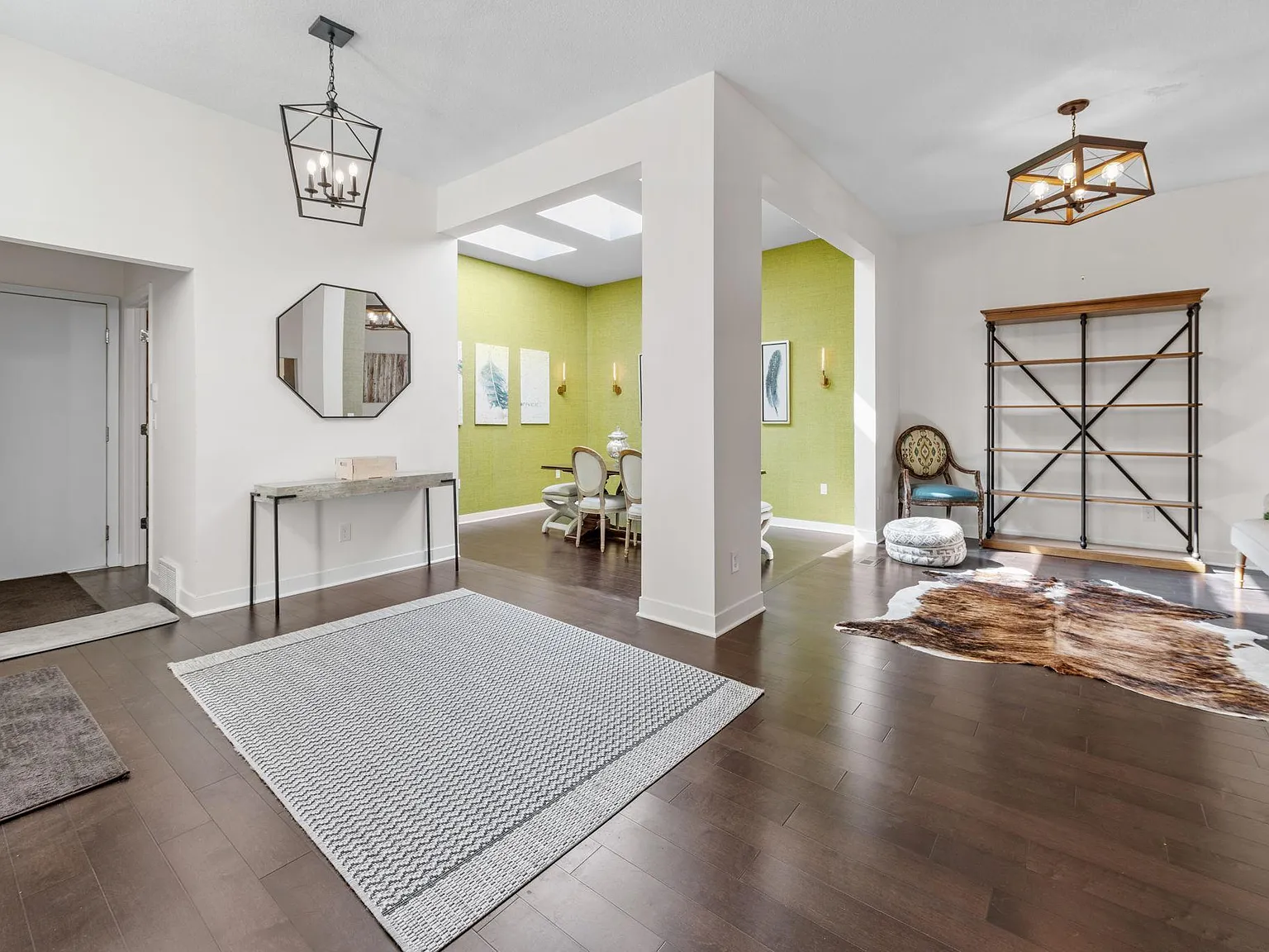 3 bed, 3.5 bath, 3844 sqft, $3,495 — Photo 4