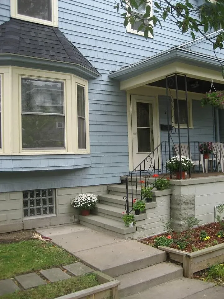 3 bed, 1.5 bath, 1400 sqft, $1,950 — Photo 2