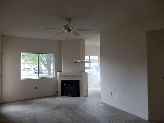 3rd image of 1050 E Cactus Ave Unit 1037
