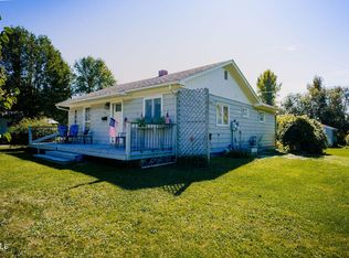 303 3rd Ave S, New rockford, ND 58356