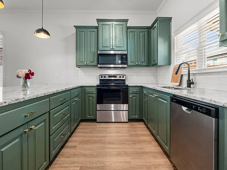 3067 Royal Garden Rd — Photo 8