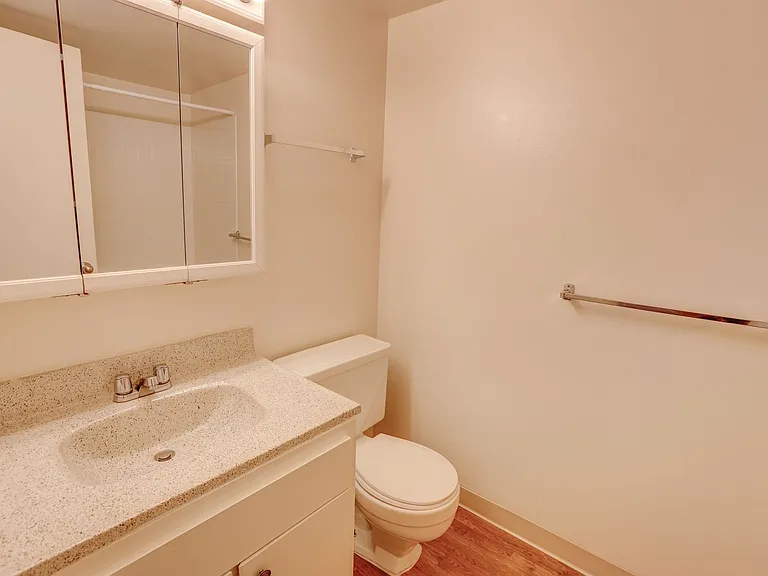 Edelweiss Apartments — Photo 37