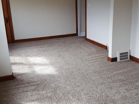 5th image of 645 1/2 W Park Ave
