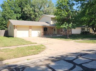 1656 N Byron Rd, Wichita, KS 67212