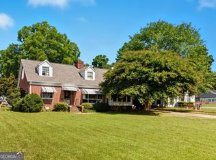 45 Hayes St, Toccoa, GA 30577