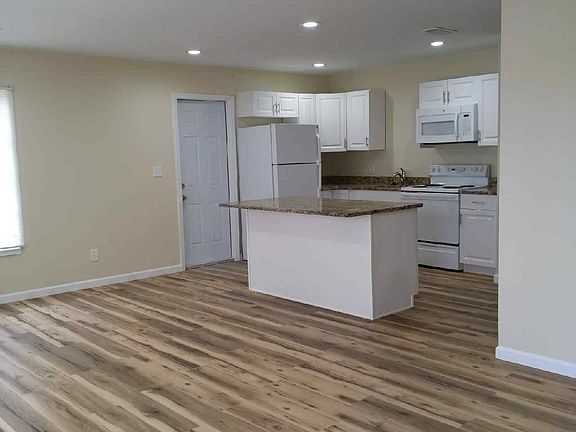 3rd image of 53 Tangerine Ct #10688057