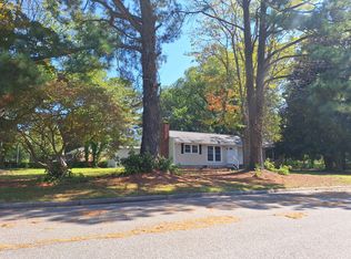 201 Harpers Dr, Newport News, VA 23601