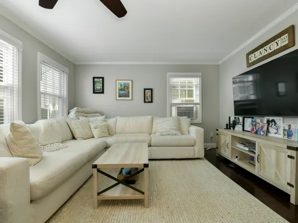 2 Everett Ct, East Boston, MA 02128