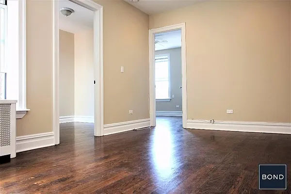 Rented by Bond New York | media 18