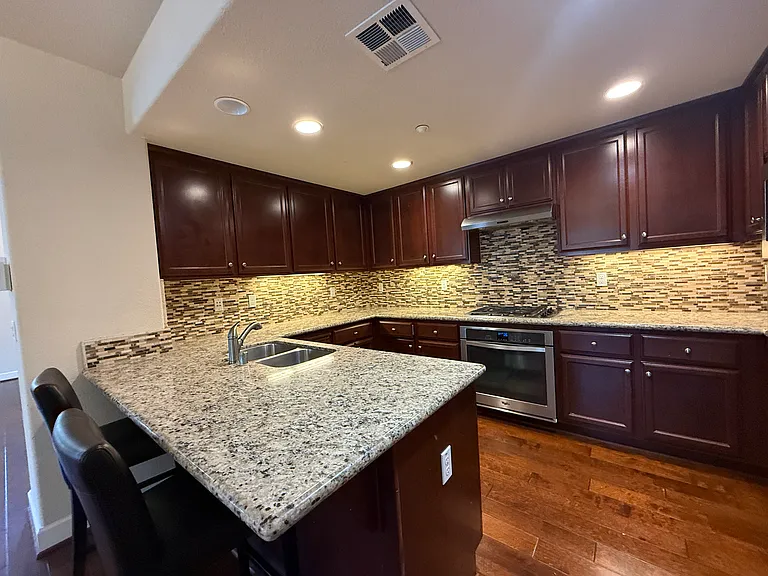 655 Heligan Ln — Photo 11