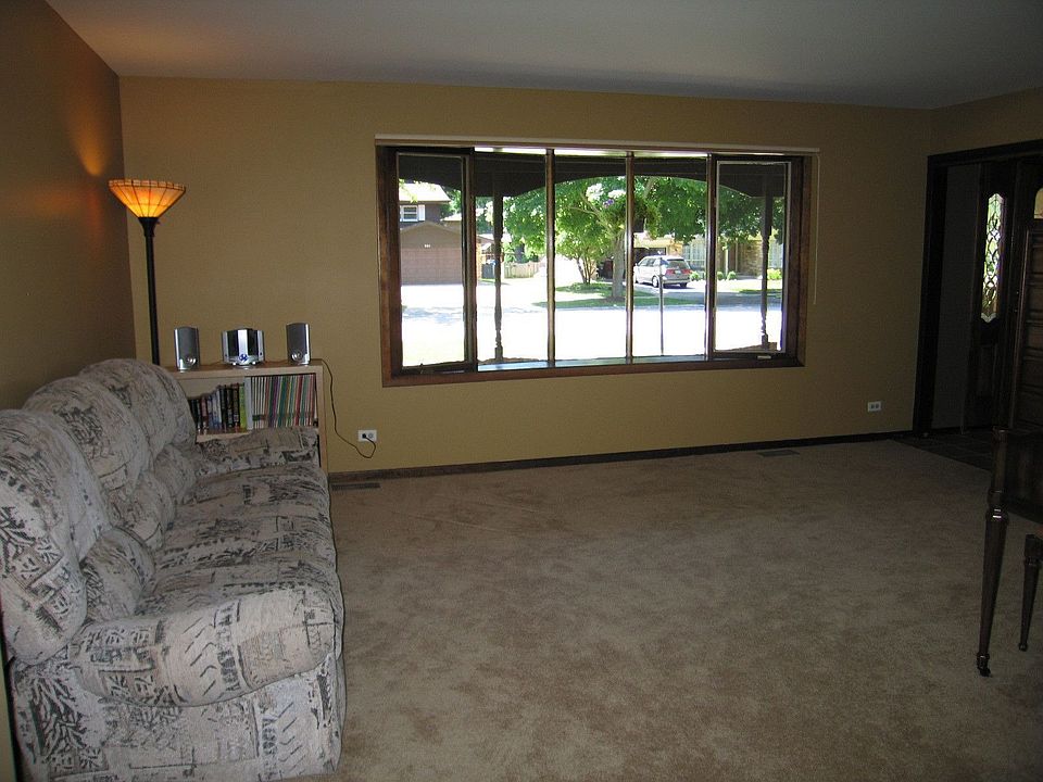 1st image of 542 E Cunningham Dr