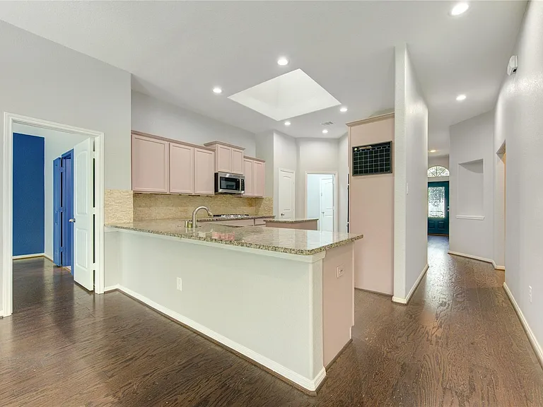 9802 Massanutten Ln — Photo 23