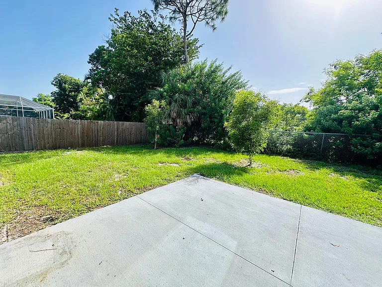 3310 SW 17th Pl #3310 — Photo 21