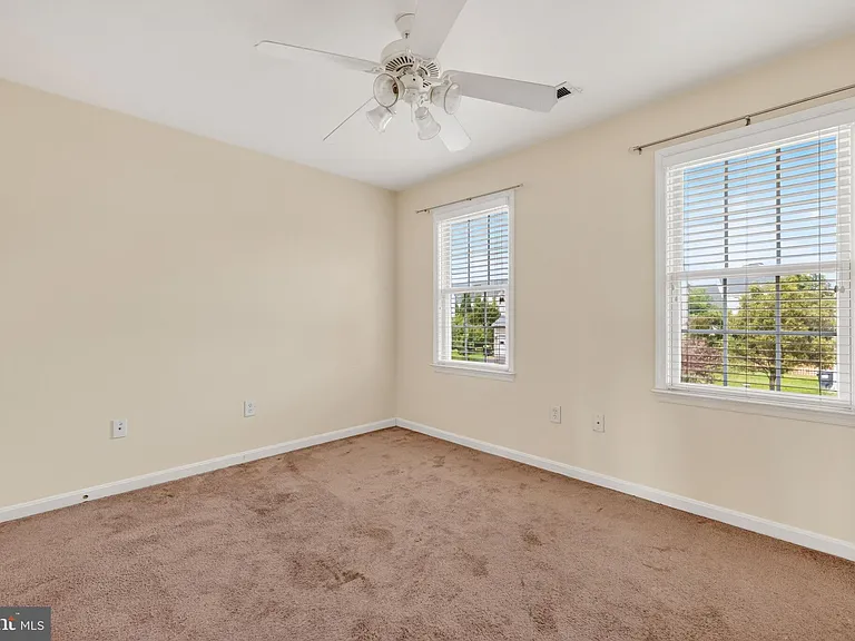 33 Wild Rose Dr — Photo 13