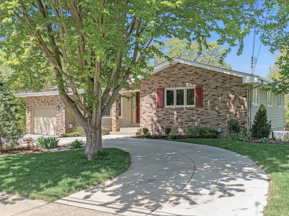 3608 W 102nd St, Bloomington, MN 55431