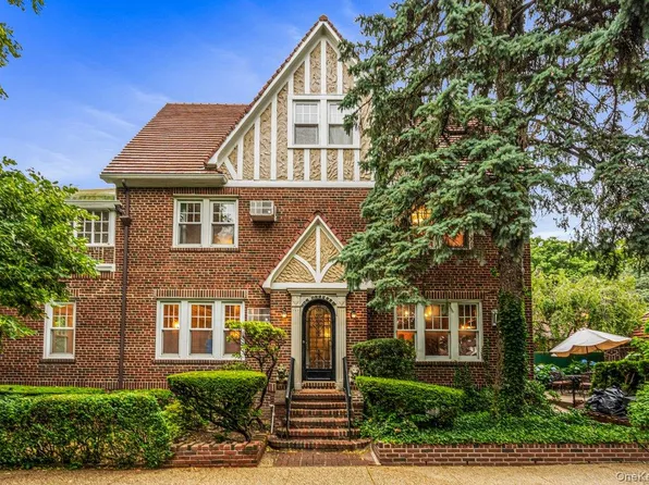 102-02 Ascan Avenue, Forest Hills, NY 11375