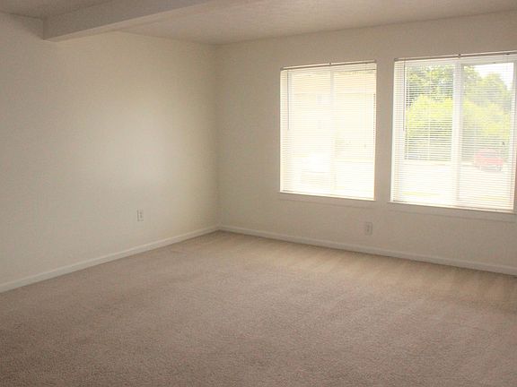 3rd image of 1700-1790 Liberty Ln #64