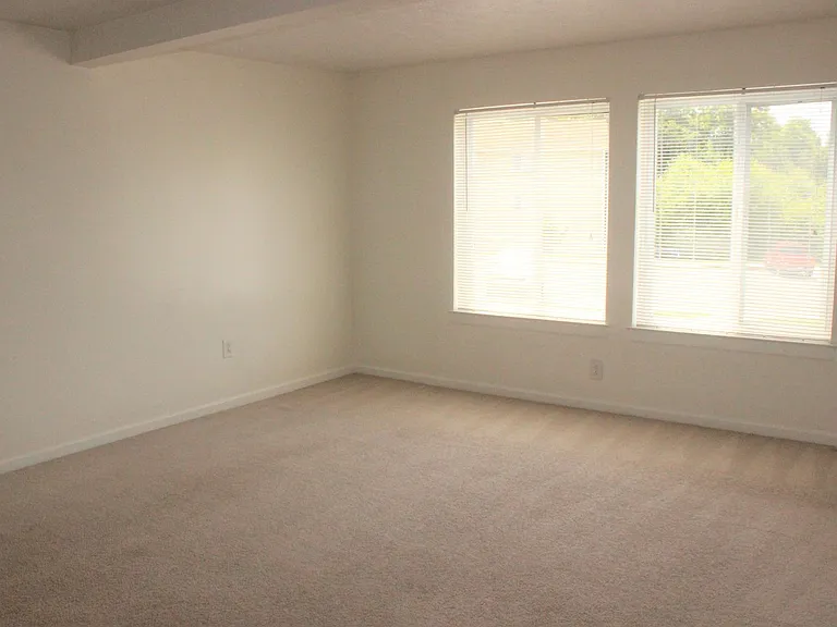 1700-1790 Liberty Ln — Photo 68
