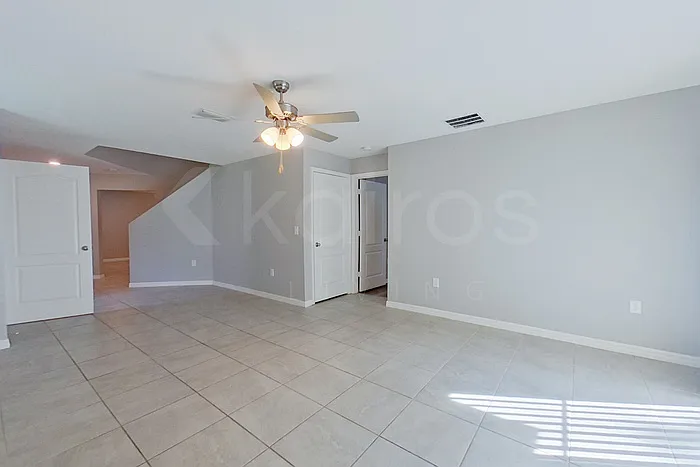 5 bed, 3.5 bath, 2243 sqft, $2,375 — Photo 3