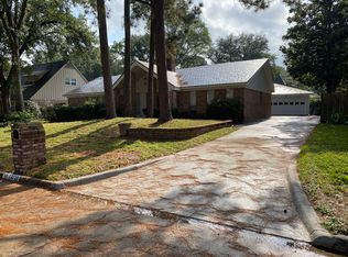 13718 Chelwood Pl, Houston, TX 77069