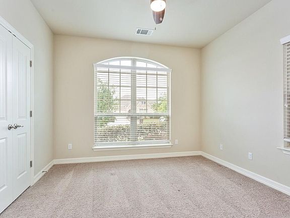 5th image of 105 Lismore St