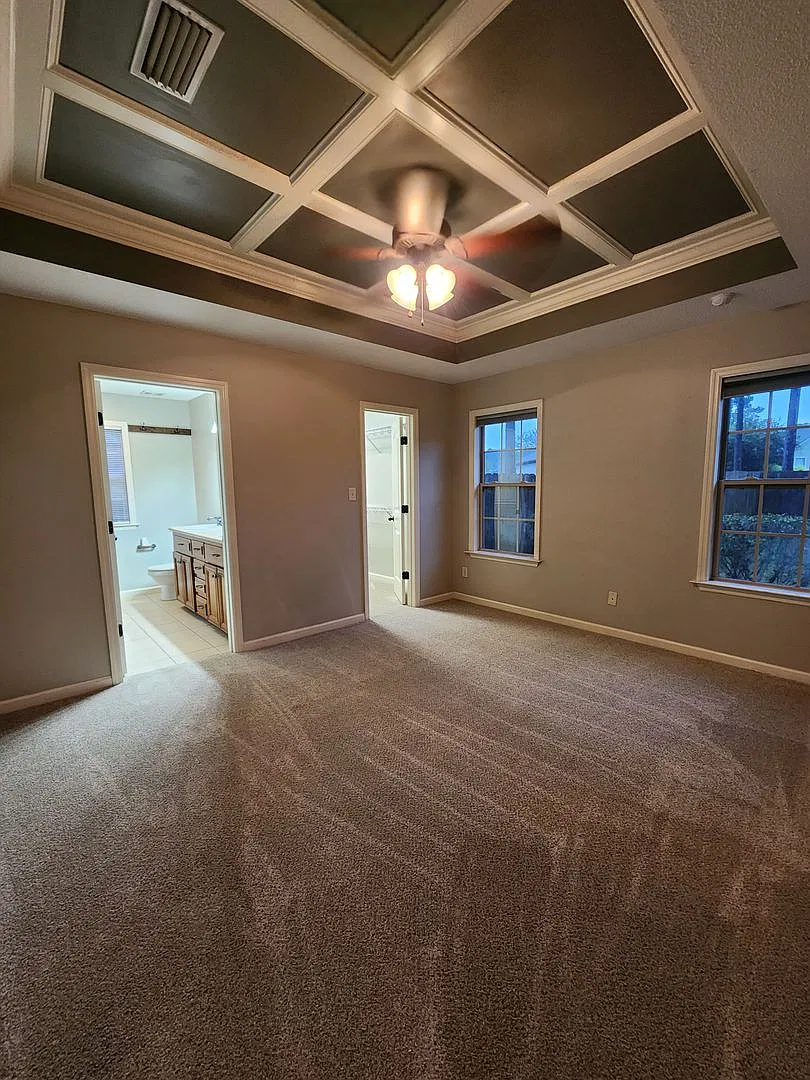 Spacious 4-Bedroom Home with Modern Amenities in Valdosta's Crestwood Subdivision - Privacy Fence! — Photo 4