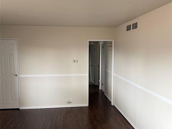4th image of 1308 Harrison Rd