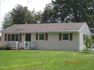 4 Mapleview Rd, Poughkeepsie, NY 12603