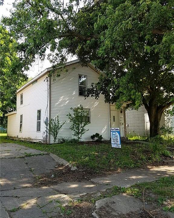 1st image of 817 E 22nd St