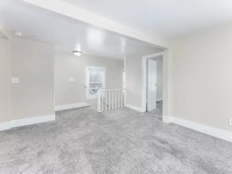 407 Washtenaw Ave — Photo 13