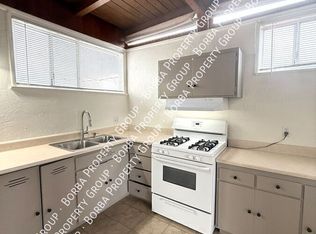 1506 E Wardlow Rd, Long Beach, CA 90807