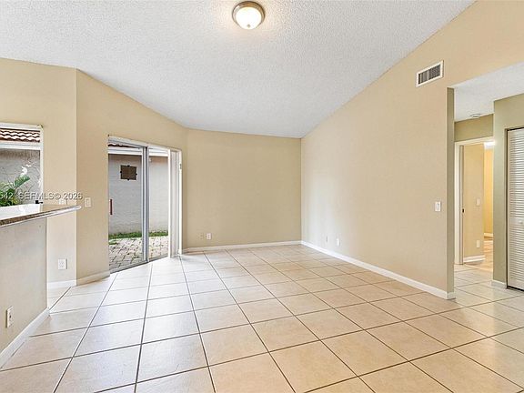 4th image of 1513 Garden Rd