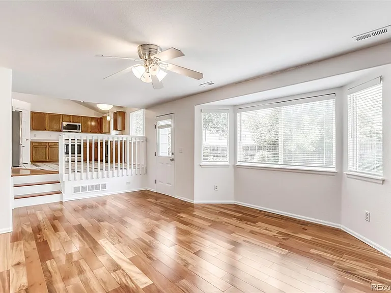 1633 Deerwood Dr — Photo 9