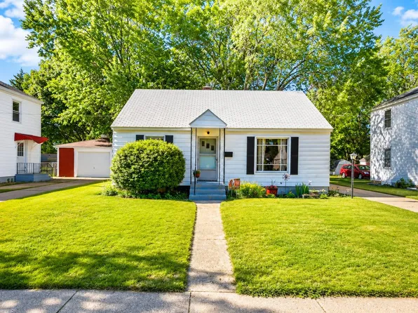 923 Colrain St SW, Wyoming, MI 49509