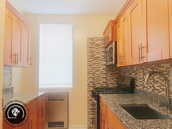 3rd image of 15311 88th Ave #48-B55