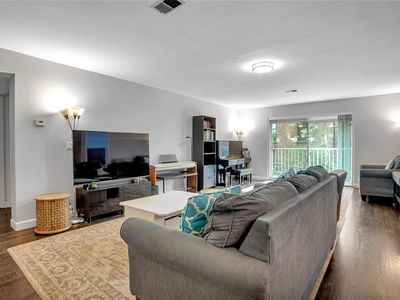 100 S Middle Neck #206, Great Neck, NY, 11021