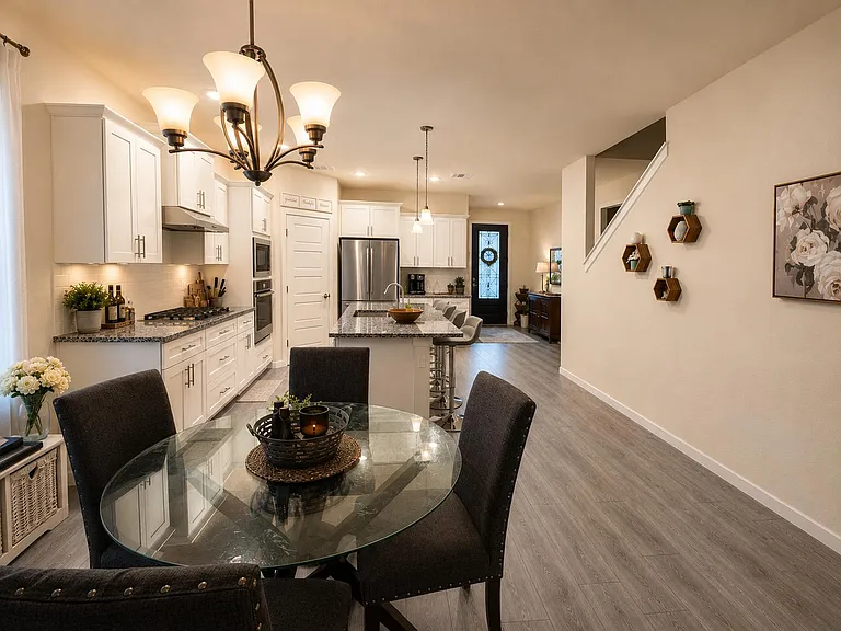 1008 Mosby Ln — Photo 2