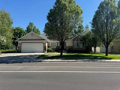 1976 River Bottom Rd