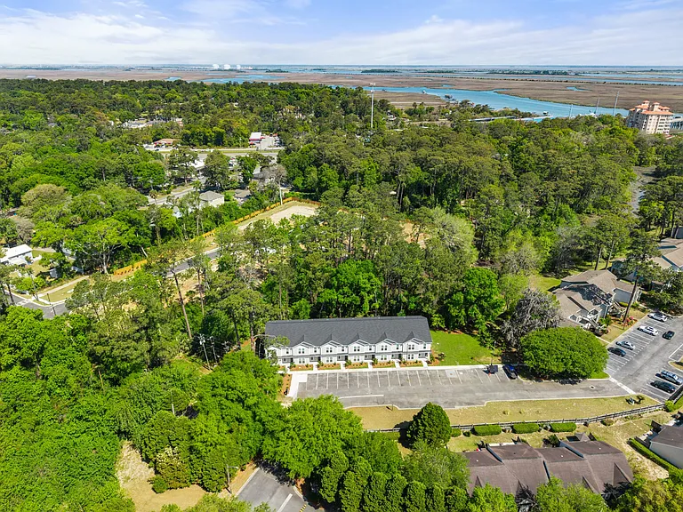Bull River Bluff Apartments - Unit 7 — Photo 8