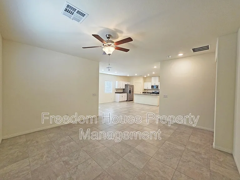 56 Pioneer Range Ave — Photo 33