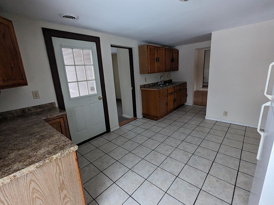 1st image of 723 Alexandria St