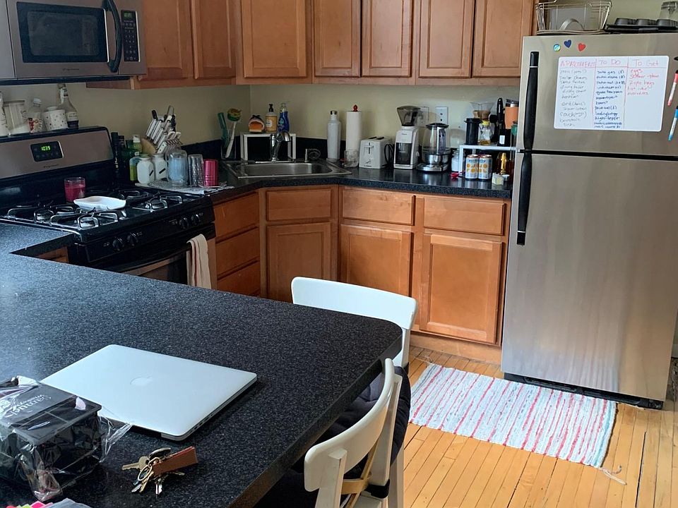 1st image of 2107 N Western Ave #3