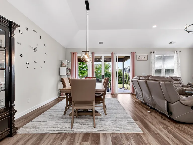 4040 Olivia Rd — Photo 17