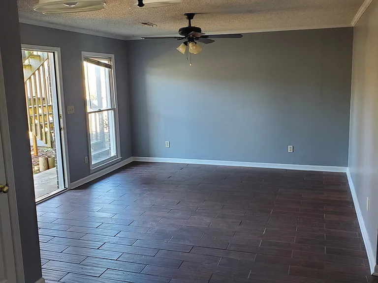 4431 Torrance Dr NW — Photo 6