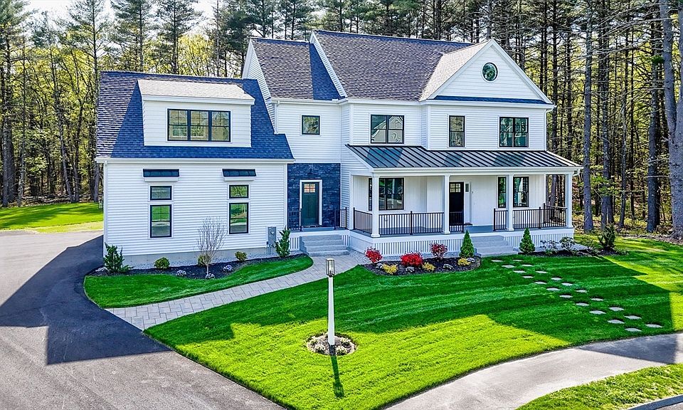 1st image of 7 Diane Ln
