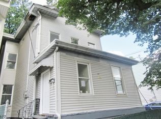 670-672 E 24th St, Paterson, NJ