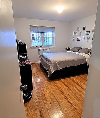 3rd image of 3105 30th St #2