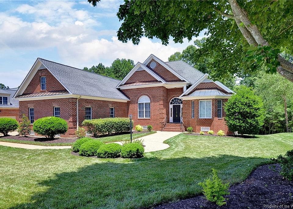 1st image of 4072 Ambassador Cir