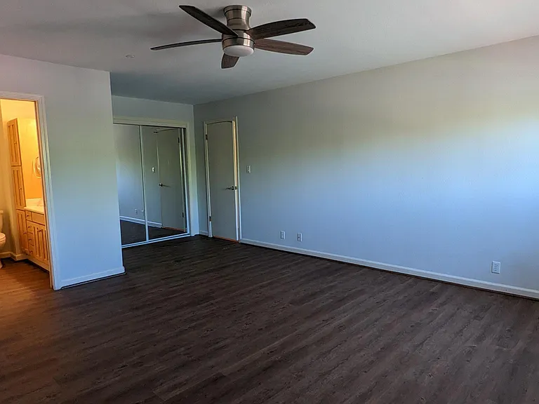436 Center St — Photo 10