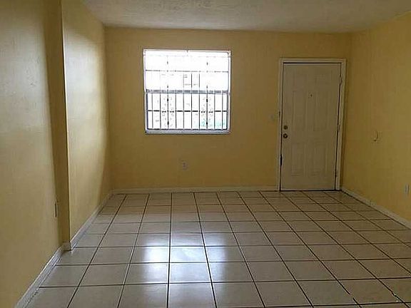 2nd image of 1655 W 44th Pl APT 517